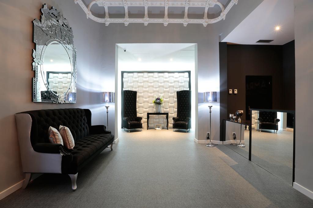 Hotel Amra Barcelona Gran Via Esterno foto